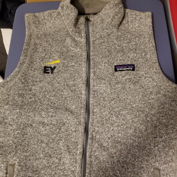 NWT Patagonia Heather Gray Sweater Vest Size Medium - Picture 1 of 3